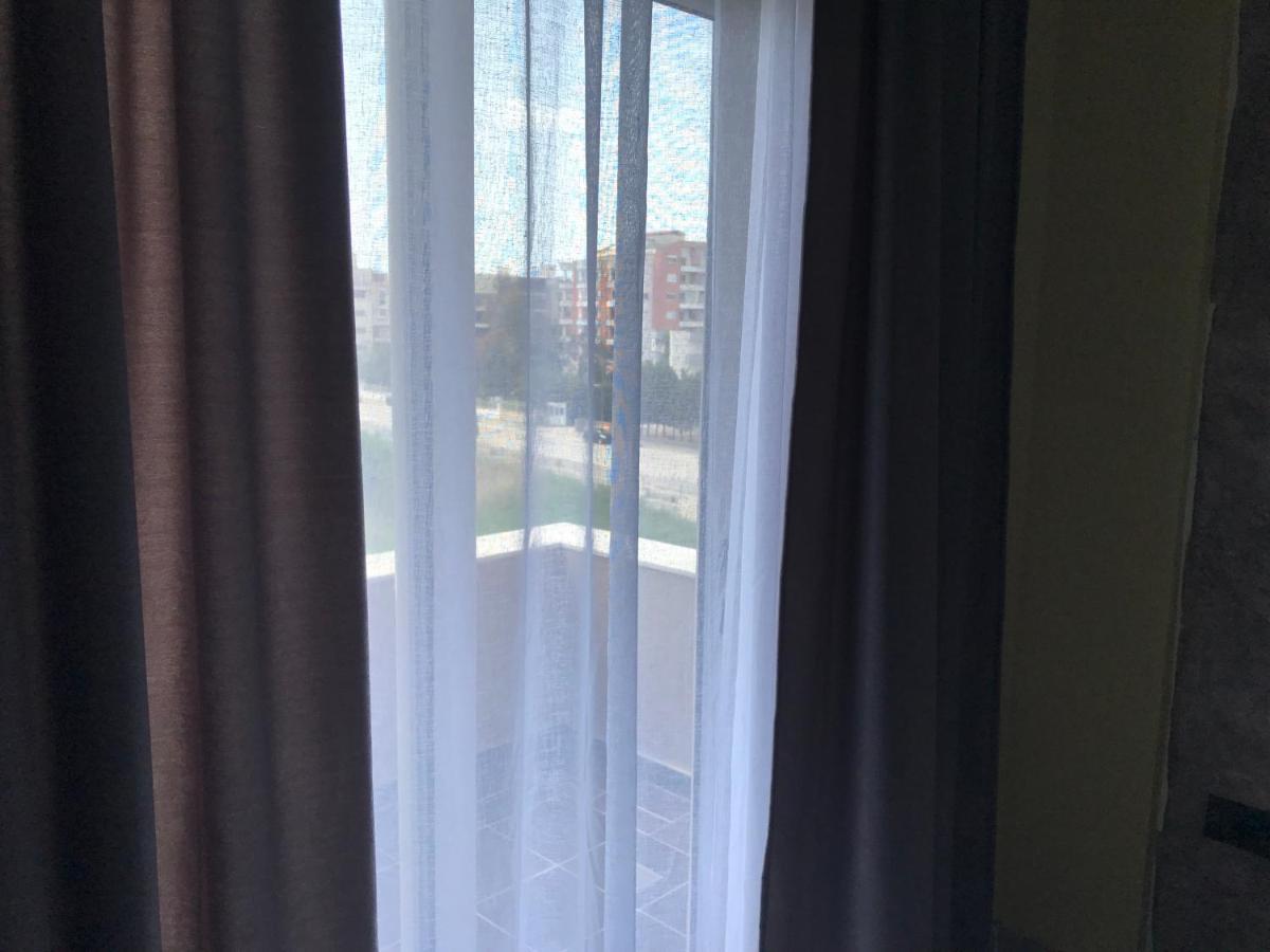 גולם Te Bujtina Hotel- Cozy Stay With Traditional Breakfast Near Beach מראה חיצוני תמונה