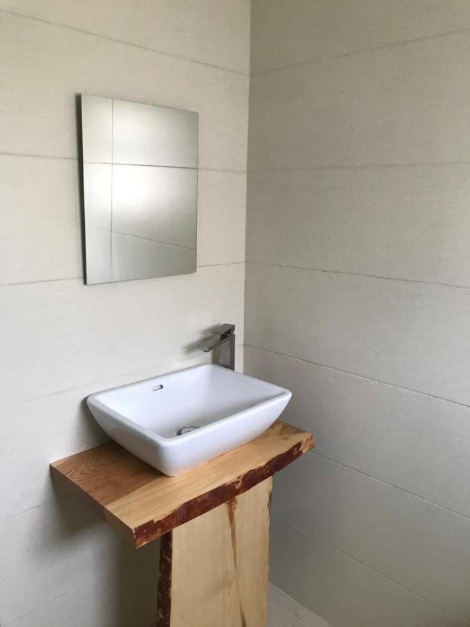 גולם Te Bujtina Hotel- Cozy Stay With Traditional Breakfast Near Beach מראה חיצוני תמונה