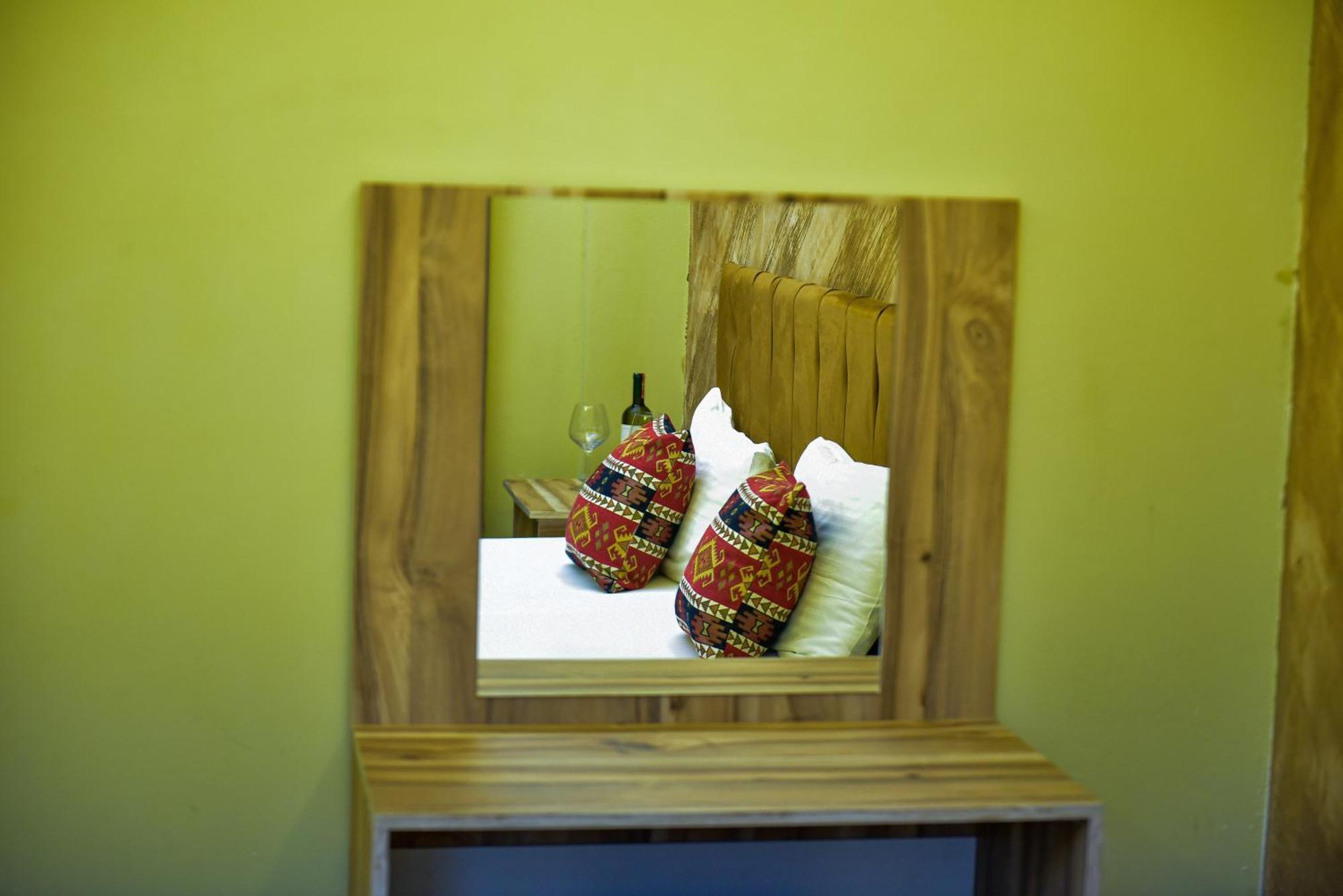 גולם Te Bujtina Hotel- Cozy Stay With Traditional Breakfast Near Beach מראה חיצוני תמונה