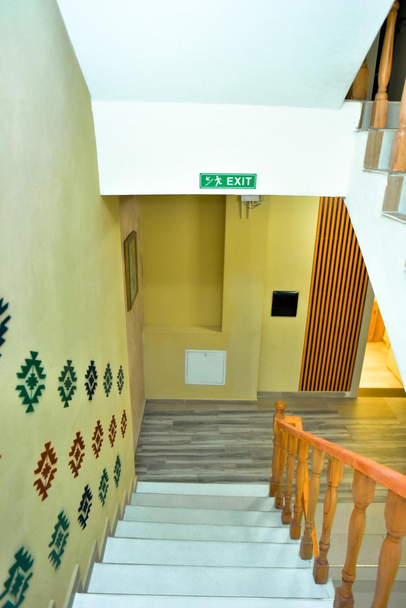 גולם Te Bujtina Hotel- Cozy Stay With Traditional Breakfast Near Beach מראה חיצוני תמונה