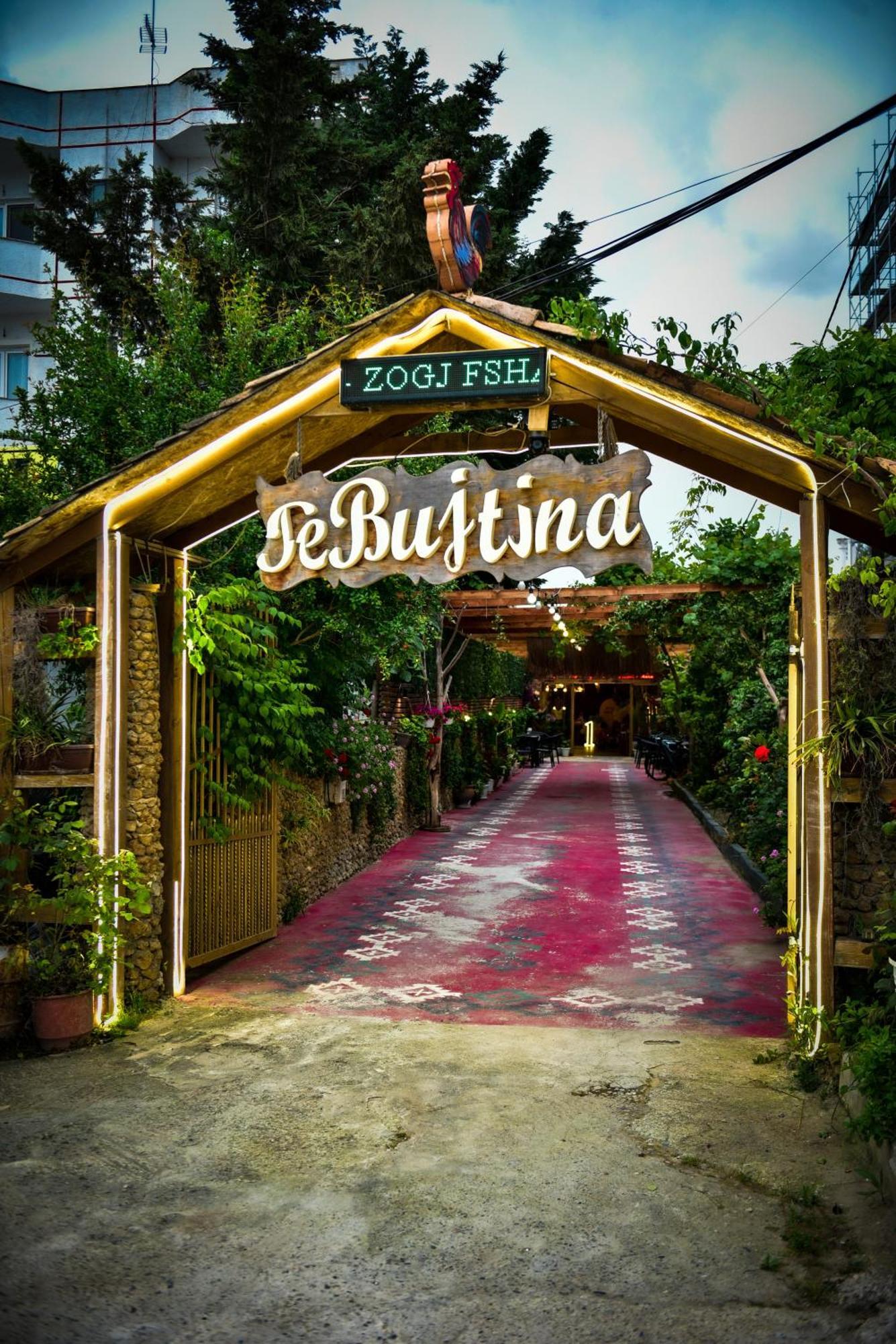 גולם Te Bujtina Hotel- Cozy Stay With Traditional Breakfast Near Beach מראה חיצוני תמונה
